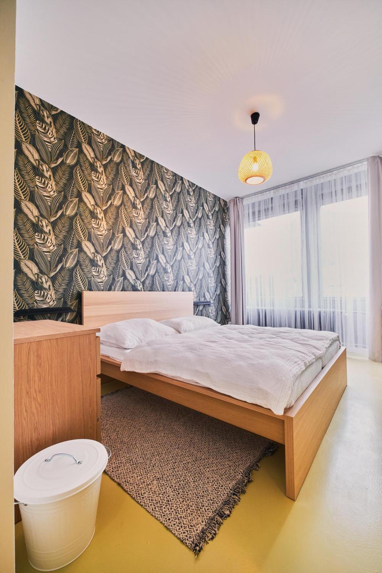 Hostel Prazacka Прага Экстерьер фото
